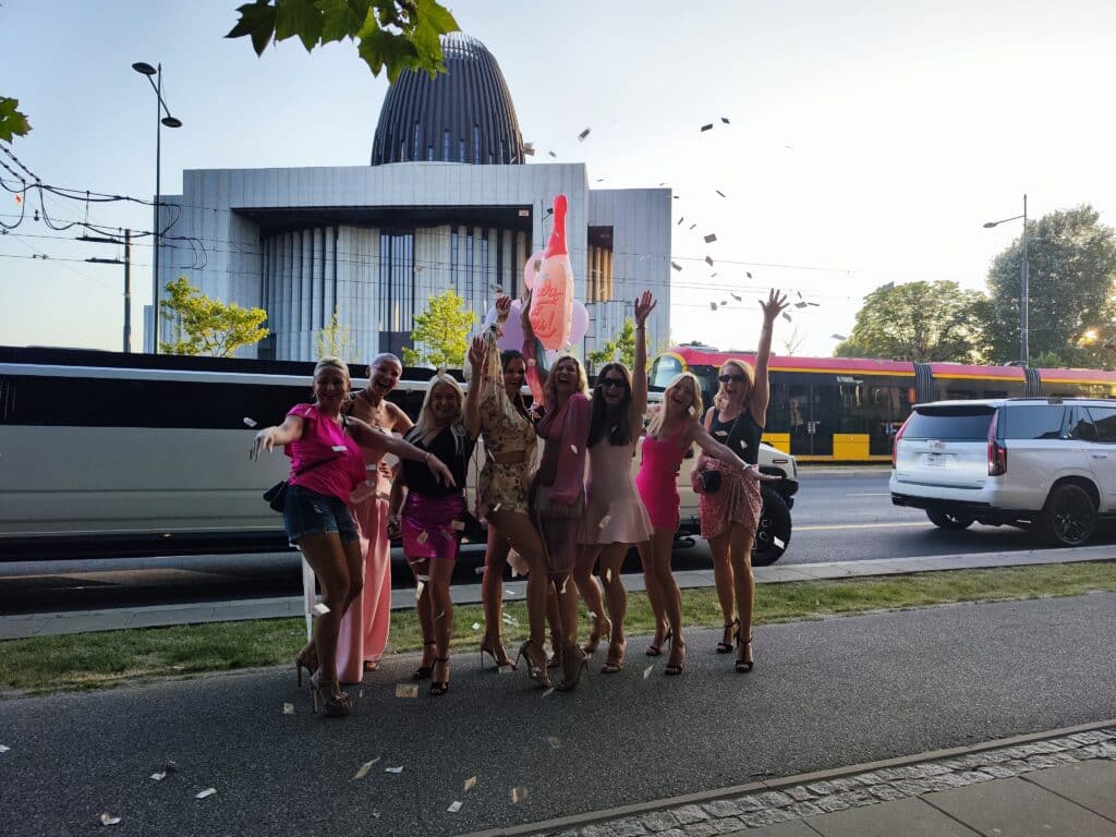 wynajem białej limuzyny hummer na wieczór panieński w warszawie