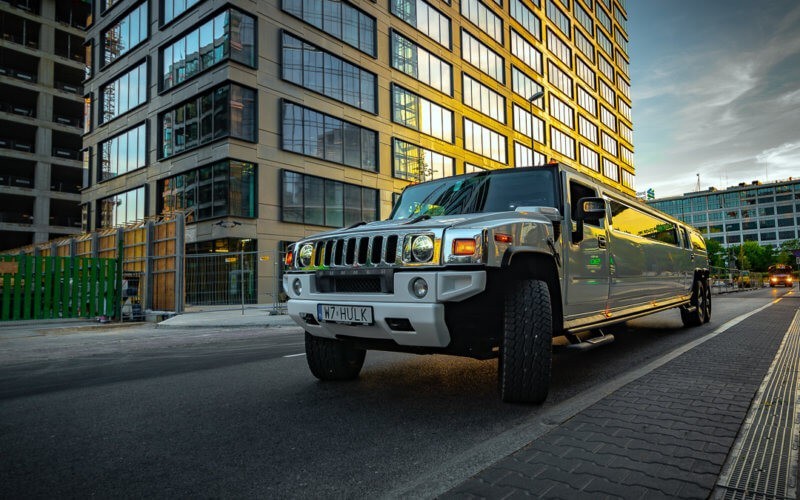 hummer-limuzyna-do-wynajecia--na-panienski-okazja-warszawa-